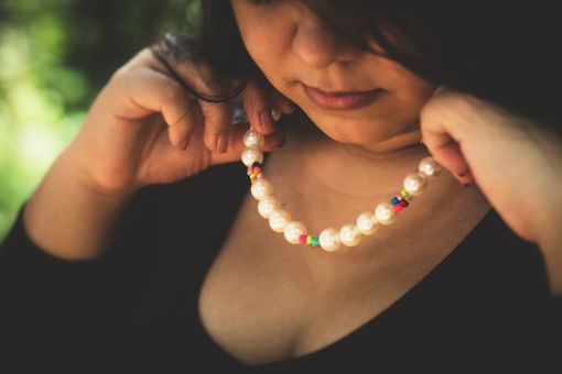 Imagen de Collar de perlas y mostacilla de colores